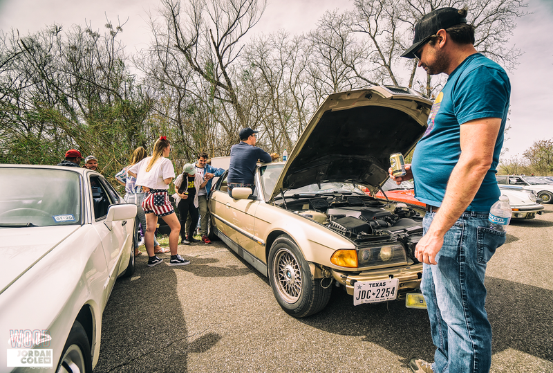 Illustration for article titled The Fastest Way from Dallas to Austin is Craigslist: A Radwood Story